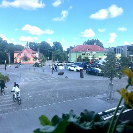 Kapteni Tuba - Captains - Square In *