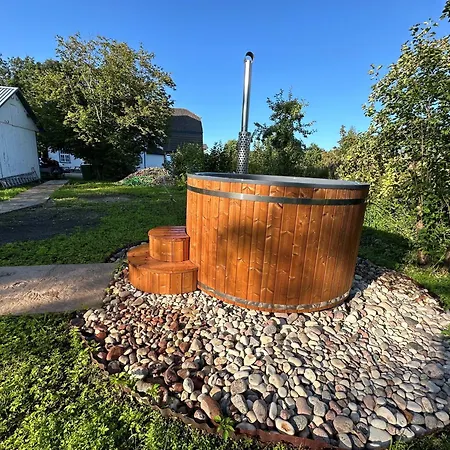 Kapteni Tuba - Captains - Square In Lägenhet Kärdla